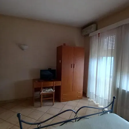 Πανσιόν La Terrazza 3*